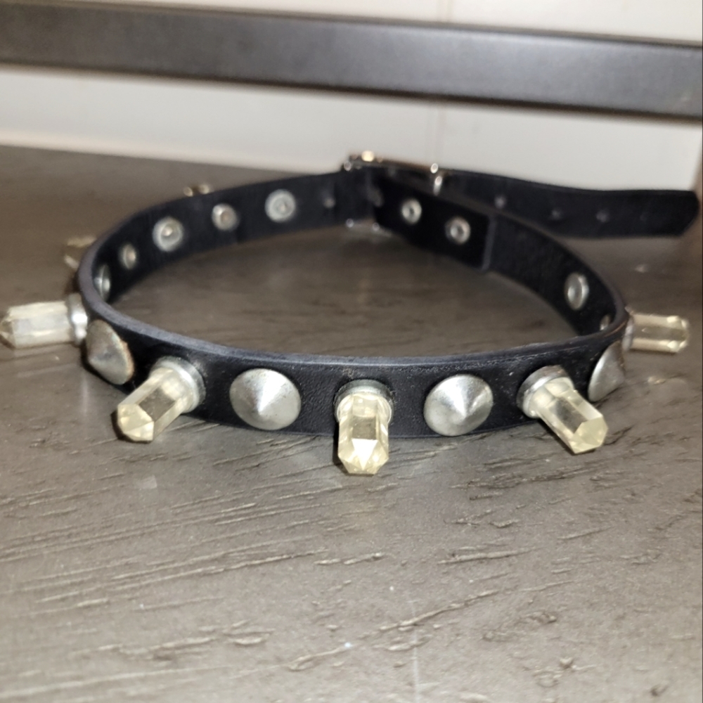 Clear quartz choker